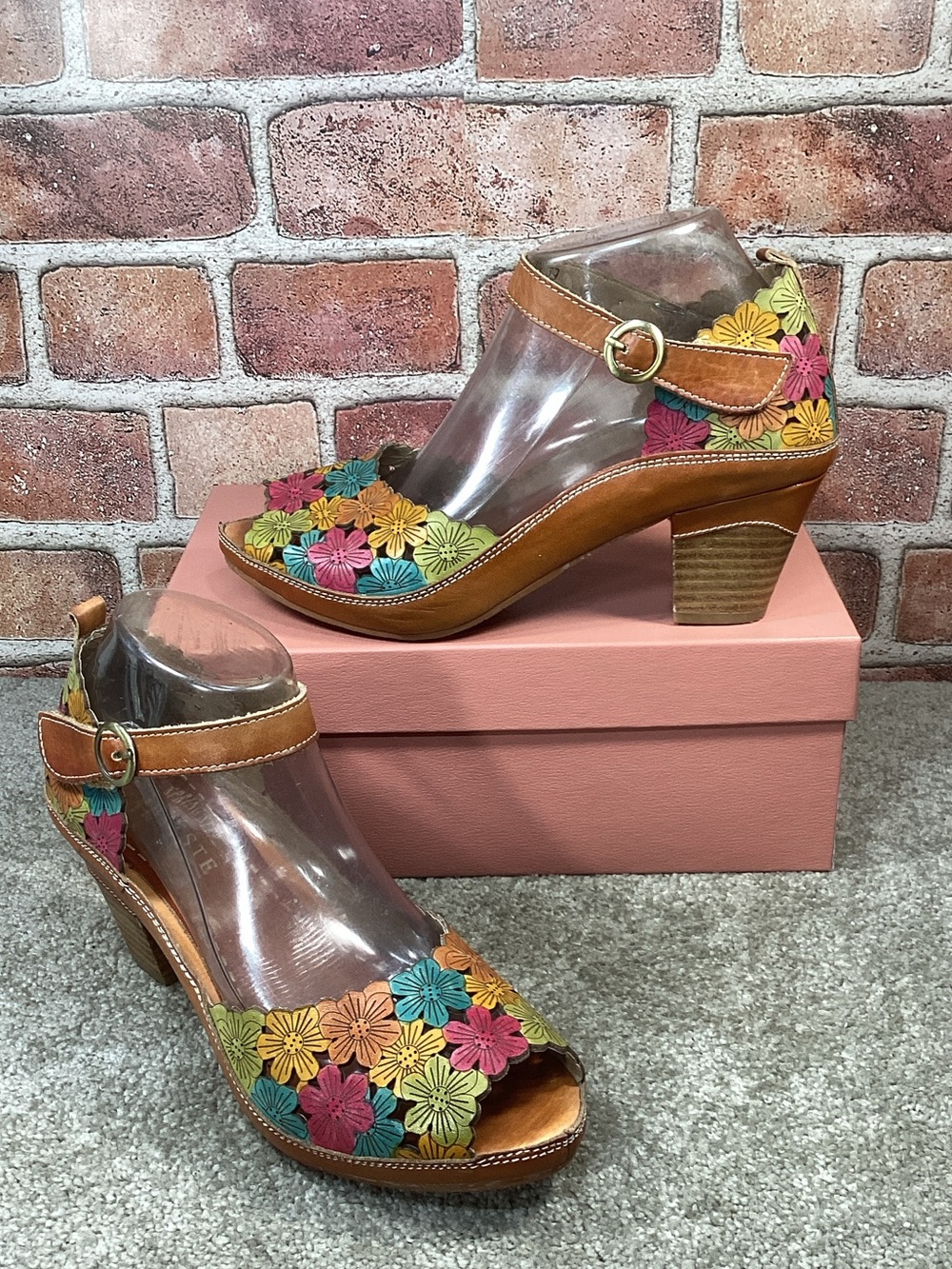 L’Artiste by Spring Step Avnia women’s heeled sandals size 39 eu size 8.5 US
